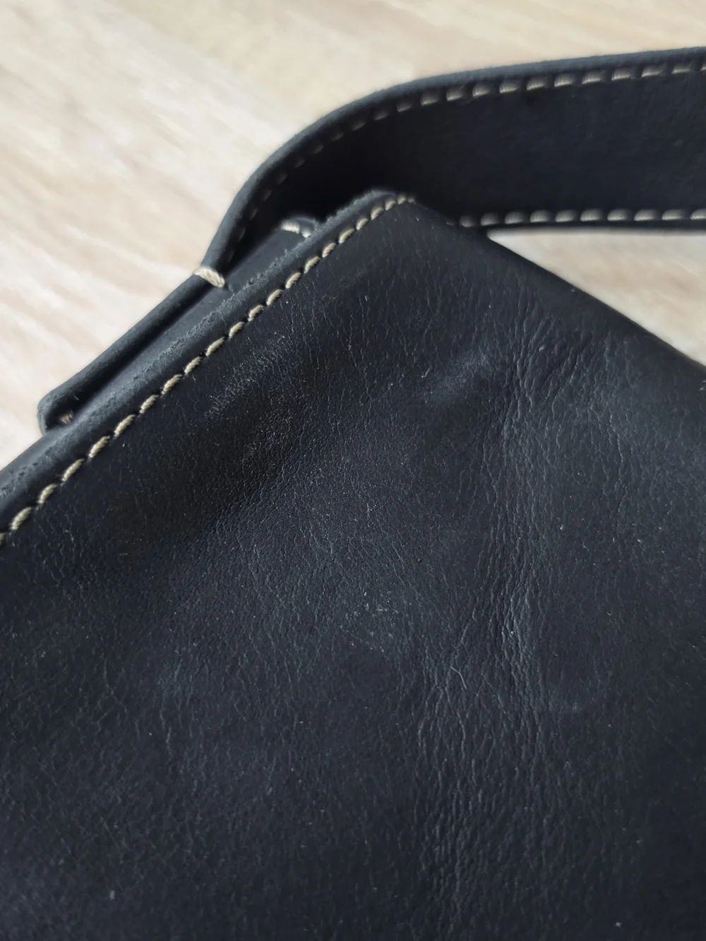 Fossil Black/ Gold Leather Saddle Bag Double Turn Lock Satchel Crossbody Purse